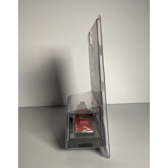 M2 Machines Coca Cola 1950 Oldsmobile 88 BB03 1:64 Diecast Limited Edition - Picture 6 of 7